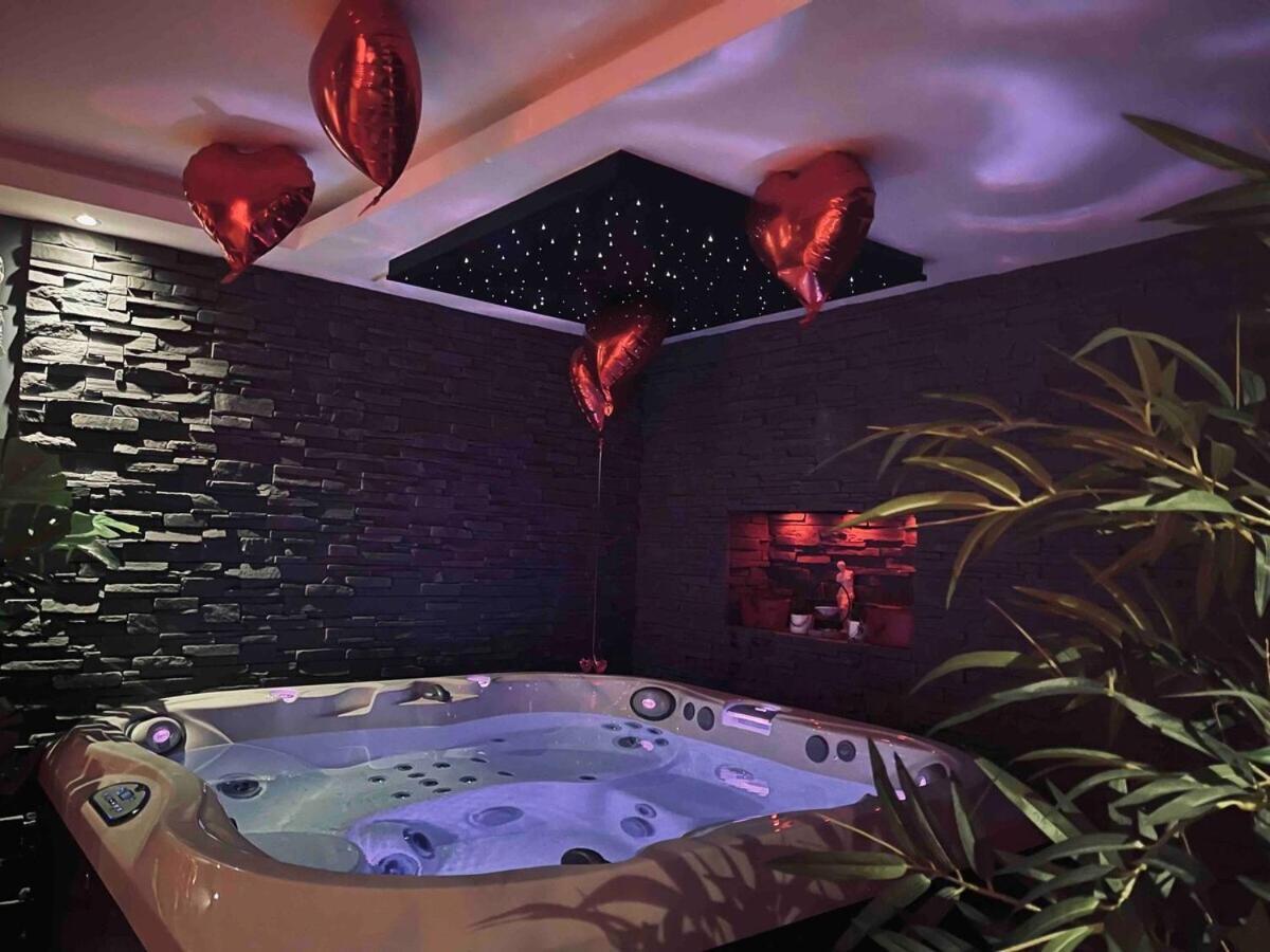 O Venus Spa Sin-le-Noble Εξωτερικό φωτογραφία